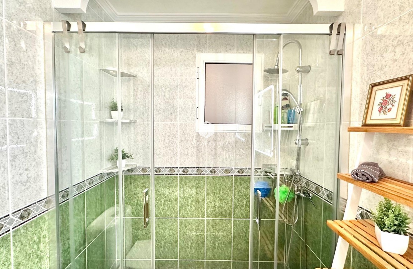 Tweedehands - Appartement / flat -
Torrevieja - Centro