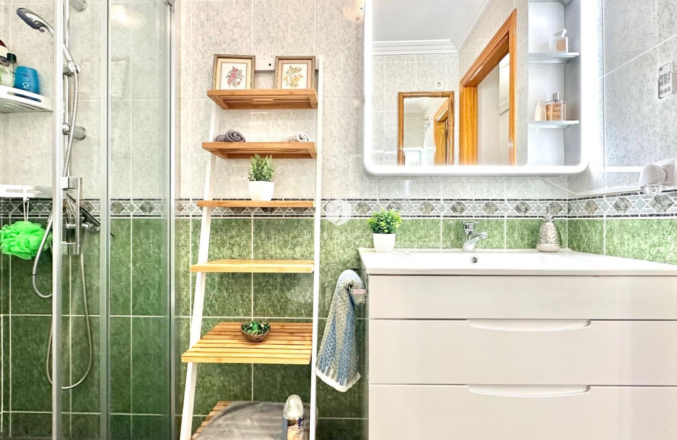 Tweedehands - Appartement / flat -
Torrevieja - Centro