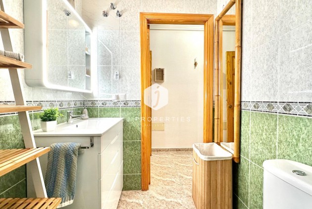 Tweedehands - Appartement / flat -
Torrevieja - Centro