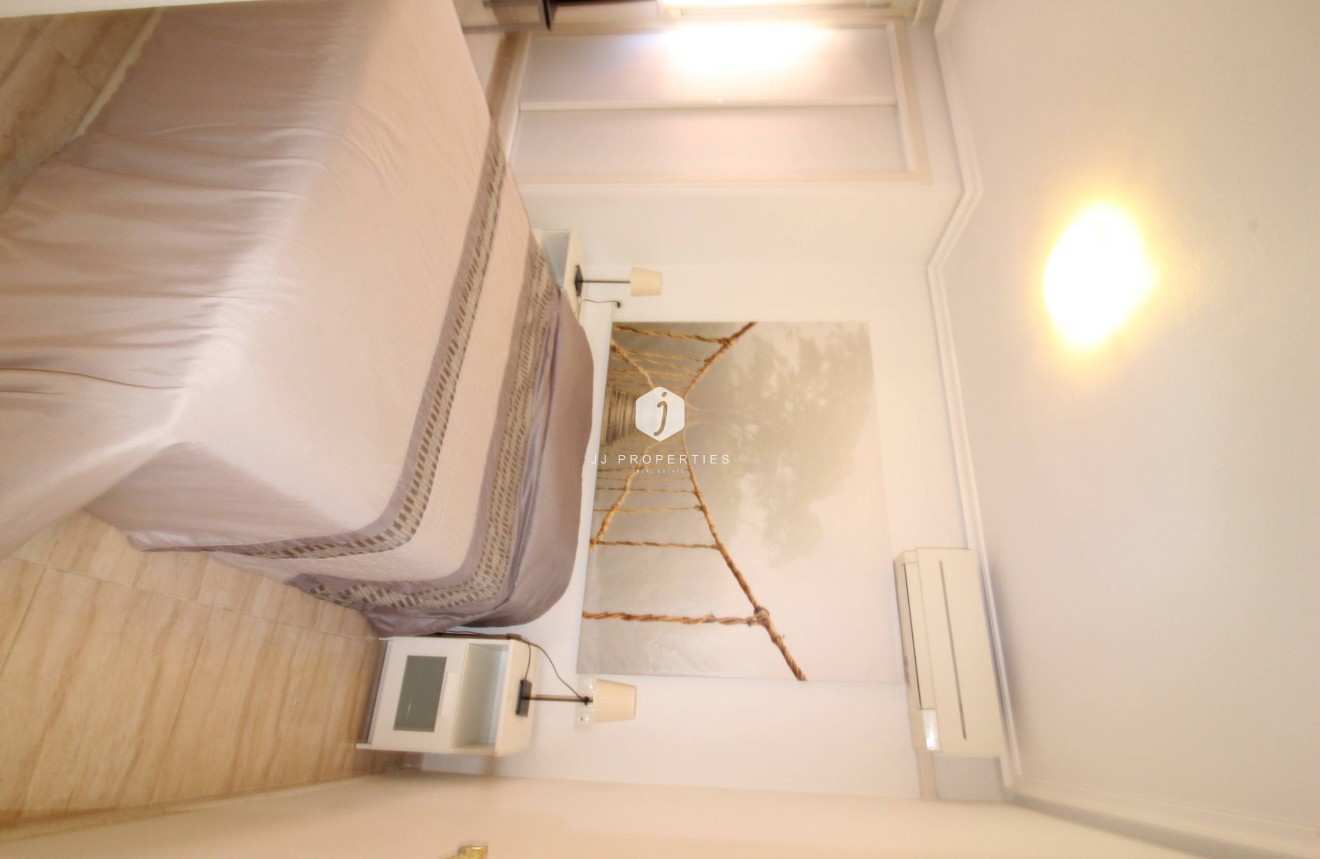 Aus zweiter Hand - Wohnung -
Torrevieja - Centro