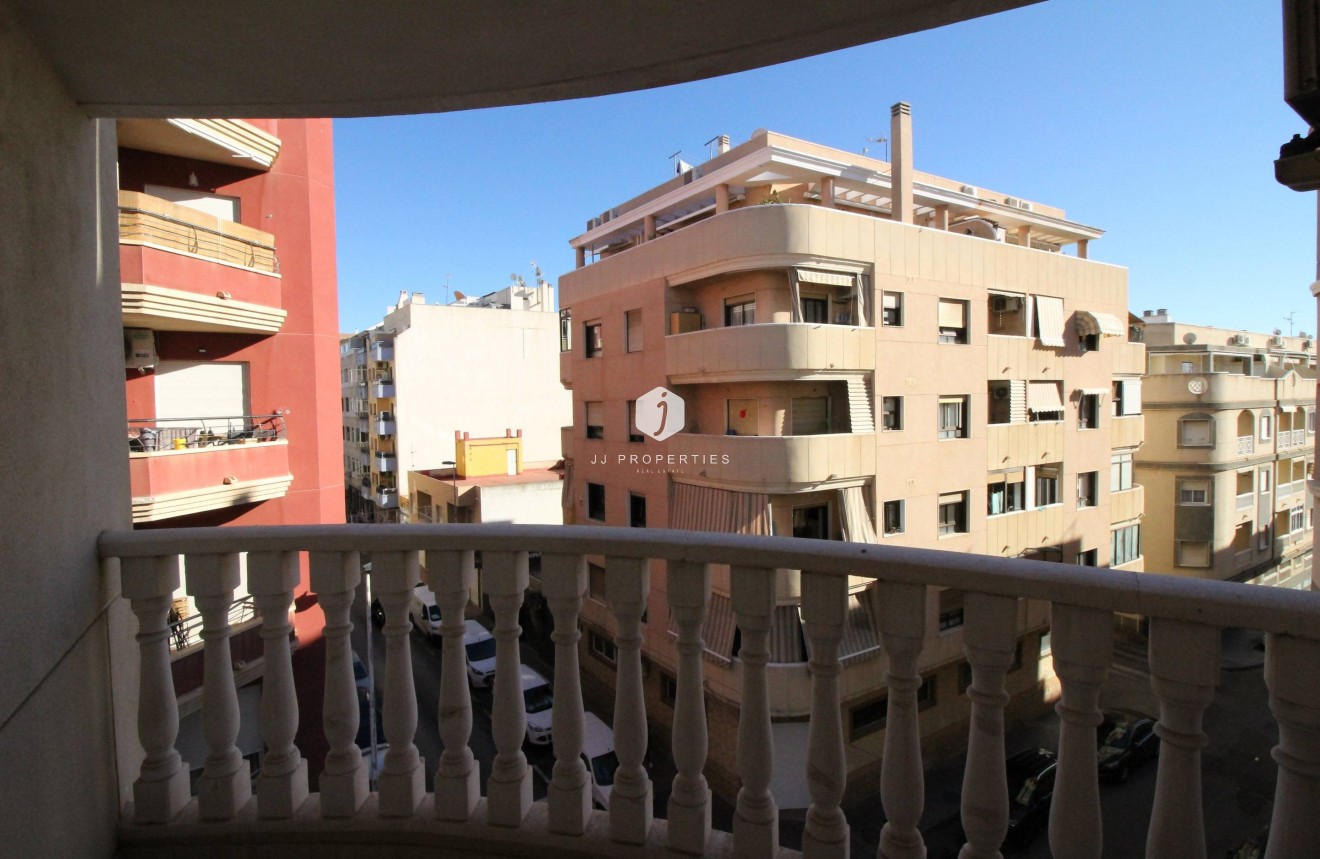 Aus zweiter Hand - Wohnung -
Torrevieja - Centro