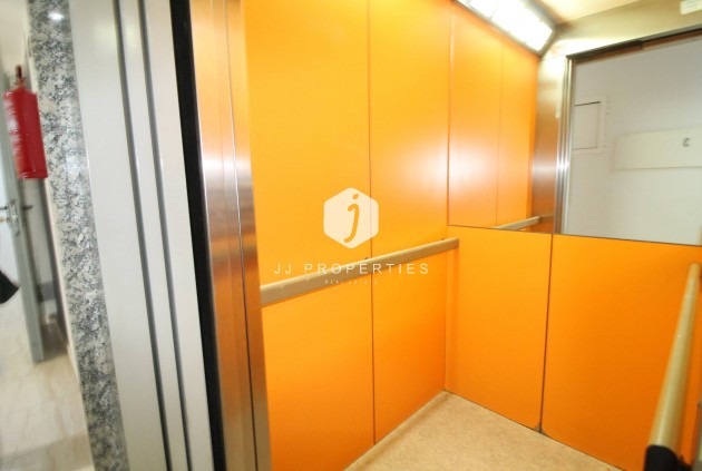 Aus zweiter Hand - Wohnung -
Torrevieja - Centro