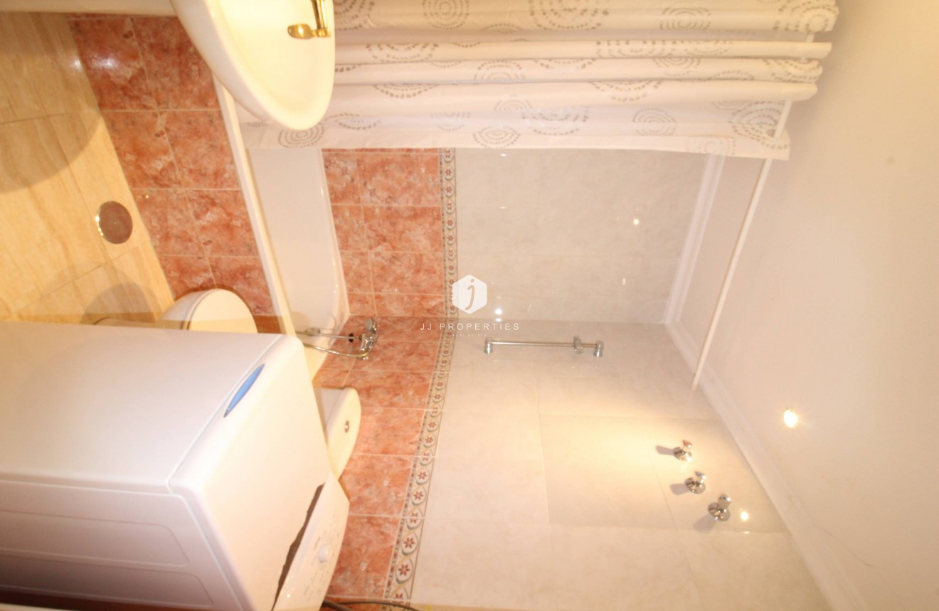 Aus zweiter Hand - Wohnung -
Torrevieja - Centro