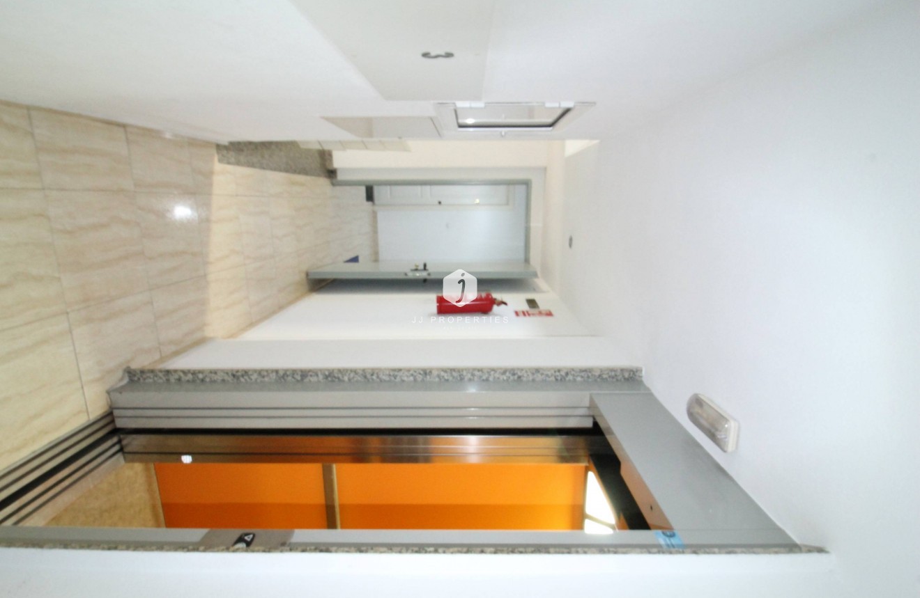 Aus zweiter Hand - Wohnung -
Torrevieja - Centro