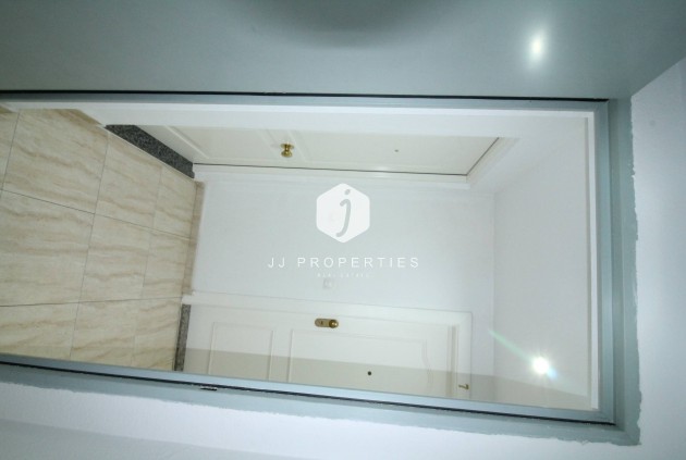 Aus zweiter Hand - Wohnung -
Torrevieja - Centro