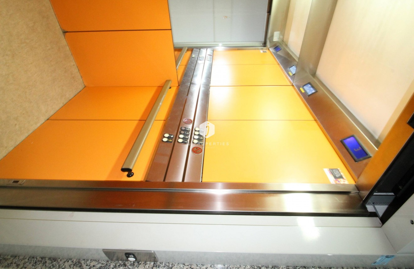 Aus zweiter Hand - Wohnung -
Torrevieja - Centro