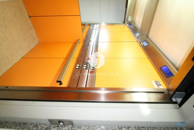 Aus zweiter Hand - Wohnung -
Torrevieja - Centro