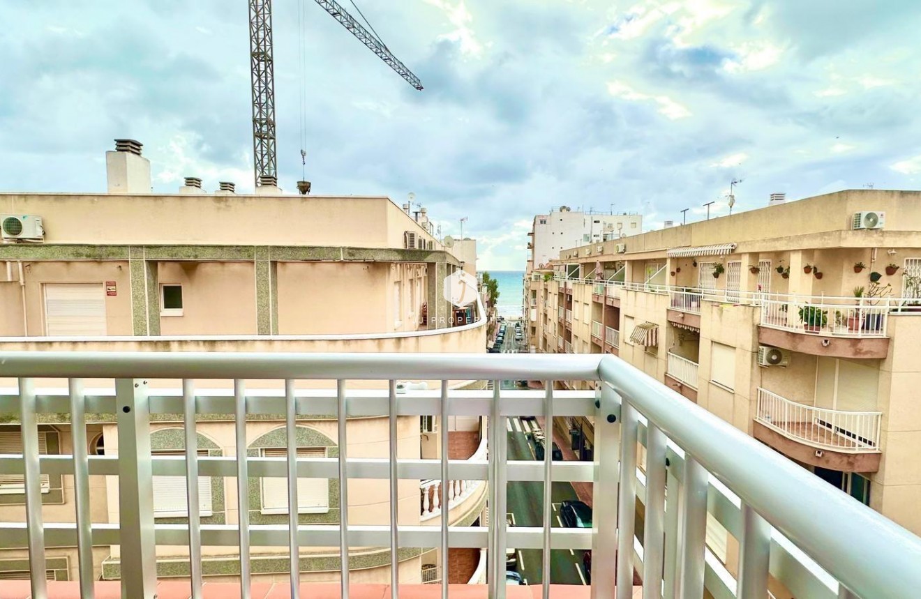 Segunda mano - Ático -
Torrevieja - Centro