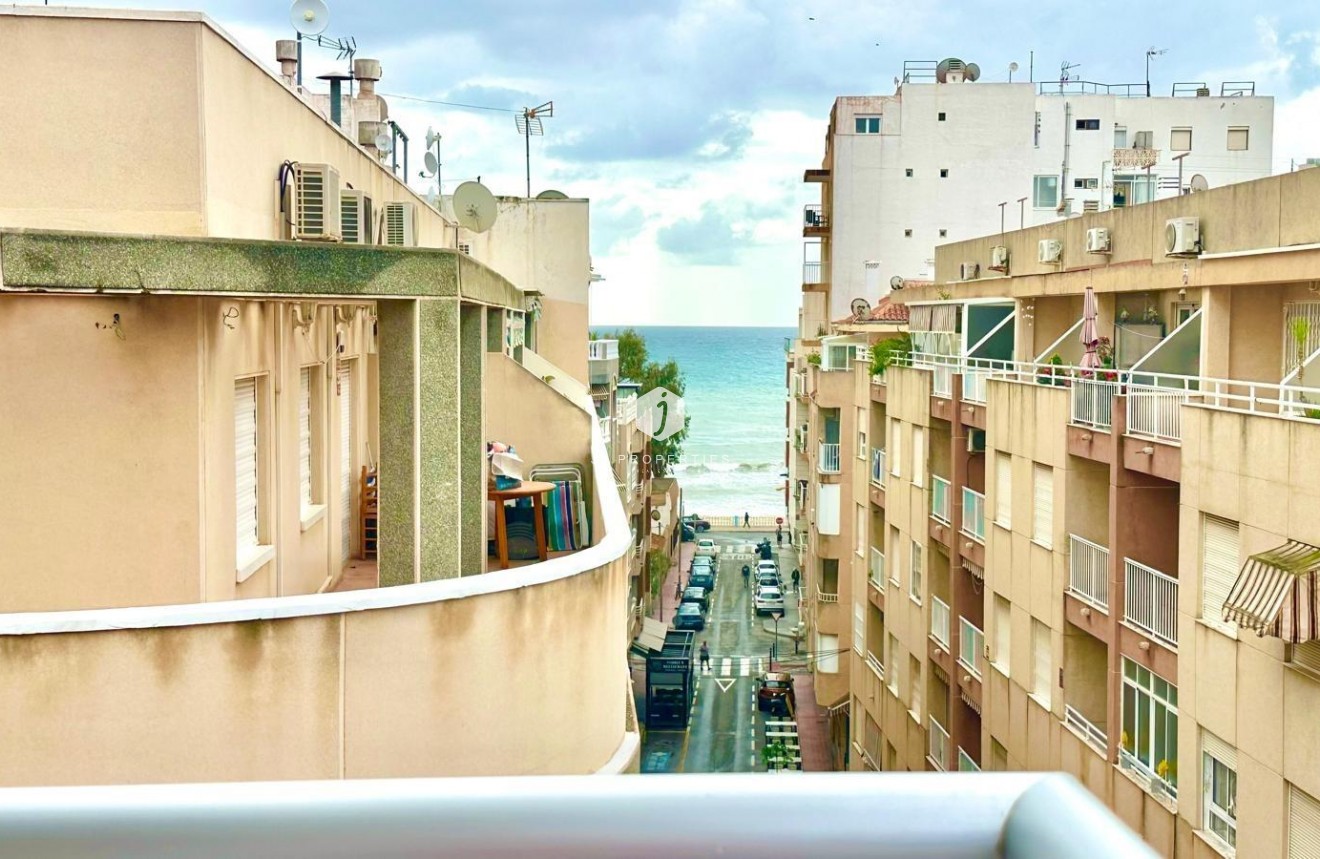 Segunda mano - Ático -
Torrevieja - Centro