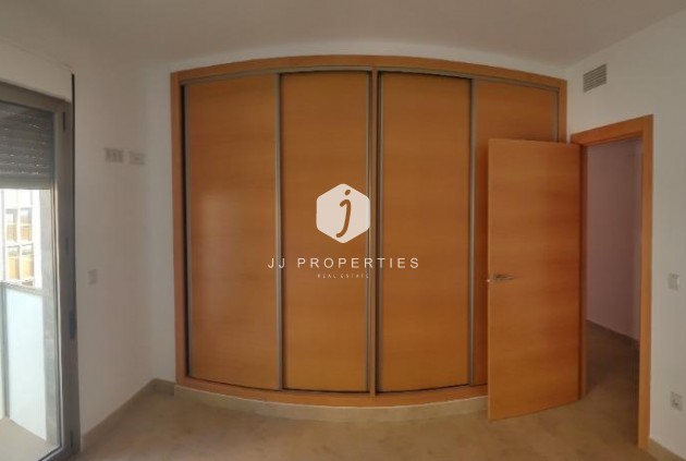 Resale - Apartment / flat -
Torrevieja - Estacion de autobuses