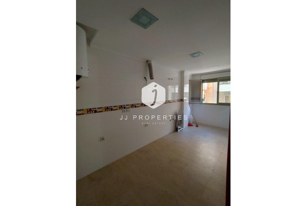 Resale - Apartment / flat -
Torrevieja - Estacion de autobuses