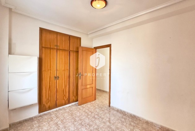 Aus zweiter Hand - Wohnung -
Torrevieja - Playa del Cura