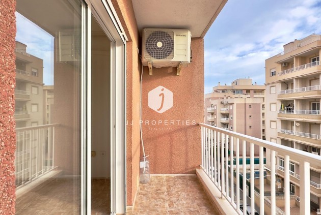 Aus zweiter Hand - Wohnung -
Torrevieja - Playa del Cura