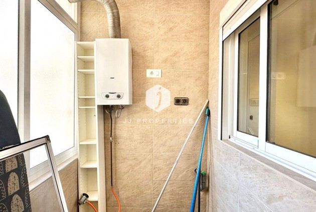 Resale - Apartment / flat -
Torrevieja - Centro