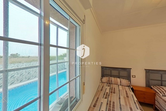 Aus zweiter Hand - Villa -
Torrevieja - San luis