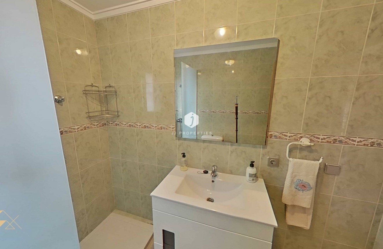 Aus zweiter Hand - Villa -
Torrevieja - San luis