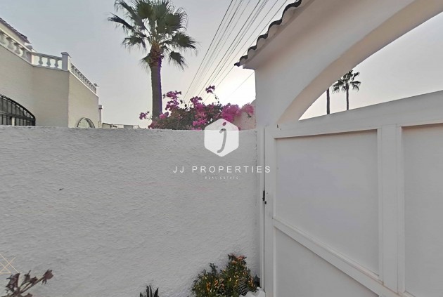 Aus zweiter Hand - Villa -
Torrevieja - San luis