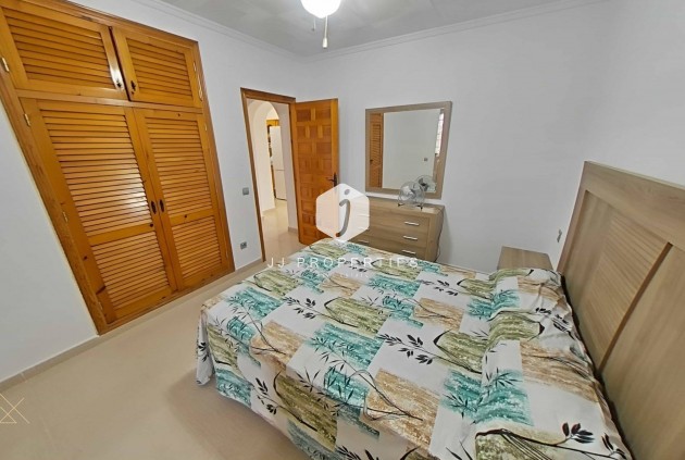 Aus zweiter Hand - Villa -
Torrevieja - San luis