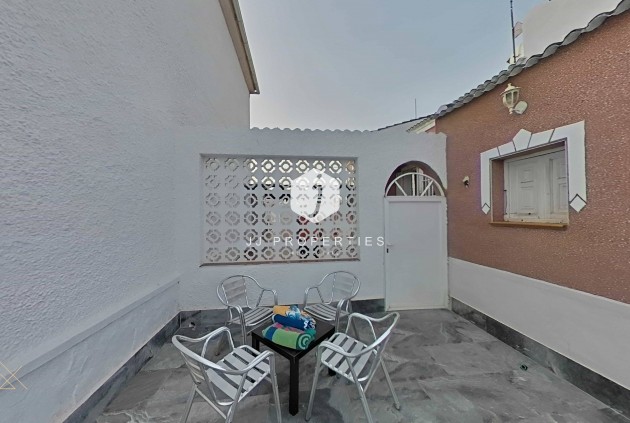Aus zweiter Hand - Villa -
Torrevieja - San luis