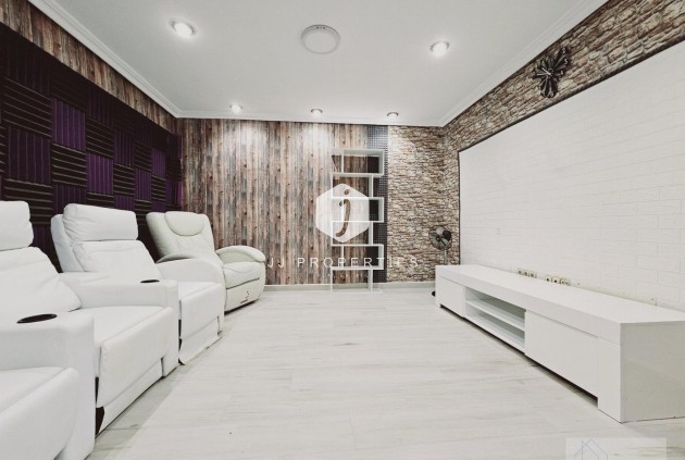 Z drugiej ręki - Villa -
Torrevieja - La Siesta - El Salado - Torreta