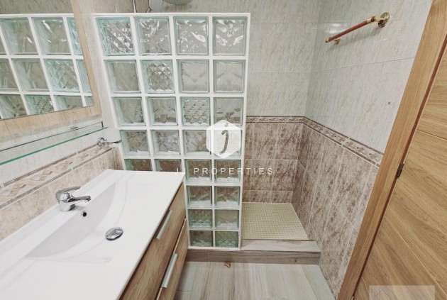 Z drugiej ręki - Villa -
Torrevieja - La Siesta - El Salado - Torreta