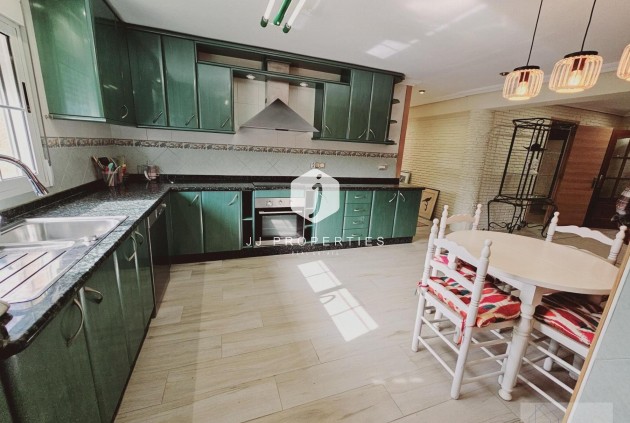 Z drugiej ręki - Villa -
Torrevieja - La Siesta - El Salado - Torreta