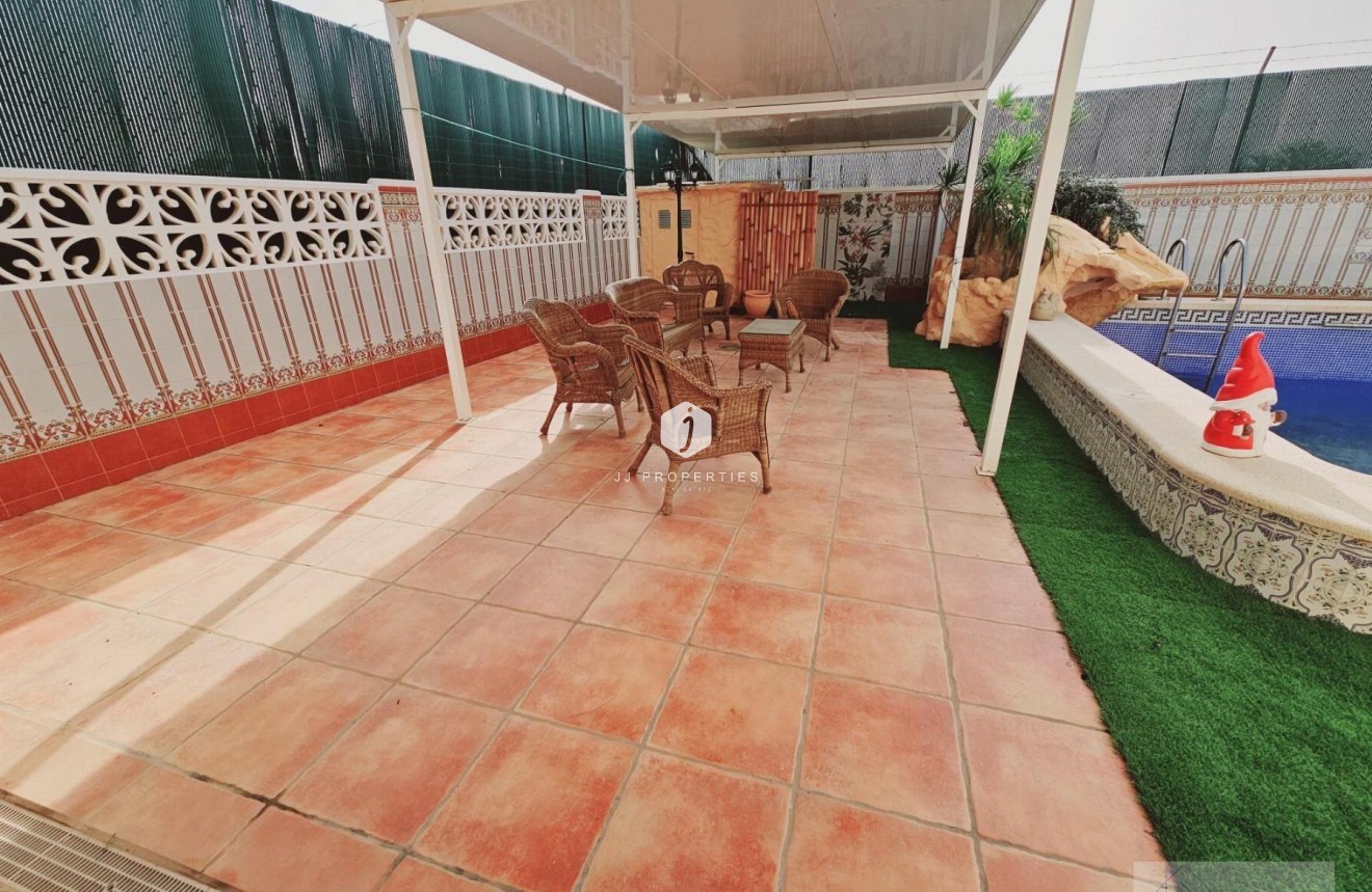 Z drugiej ręki - Villa -
Torrevieja - La Siesta - El Salado - Torreta