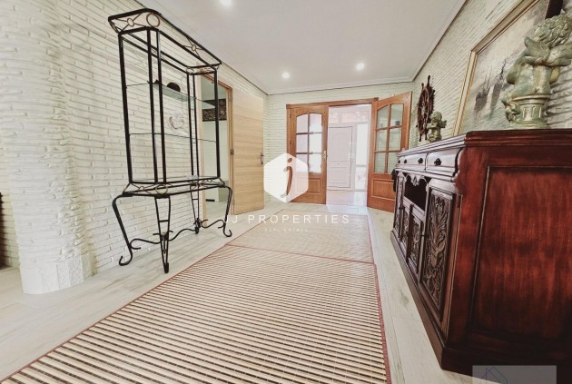 Z drugiej ręki - Villa -
Torrevieja - La Siesta - El Salado - Torreta