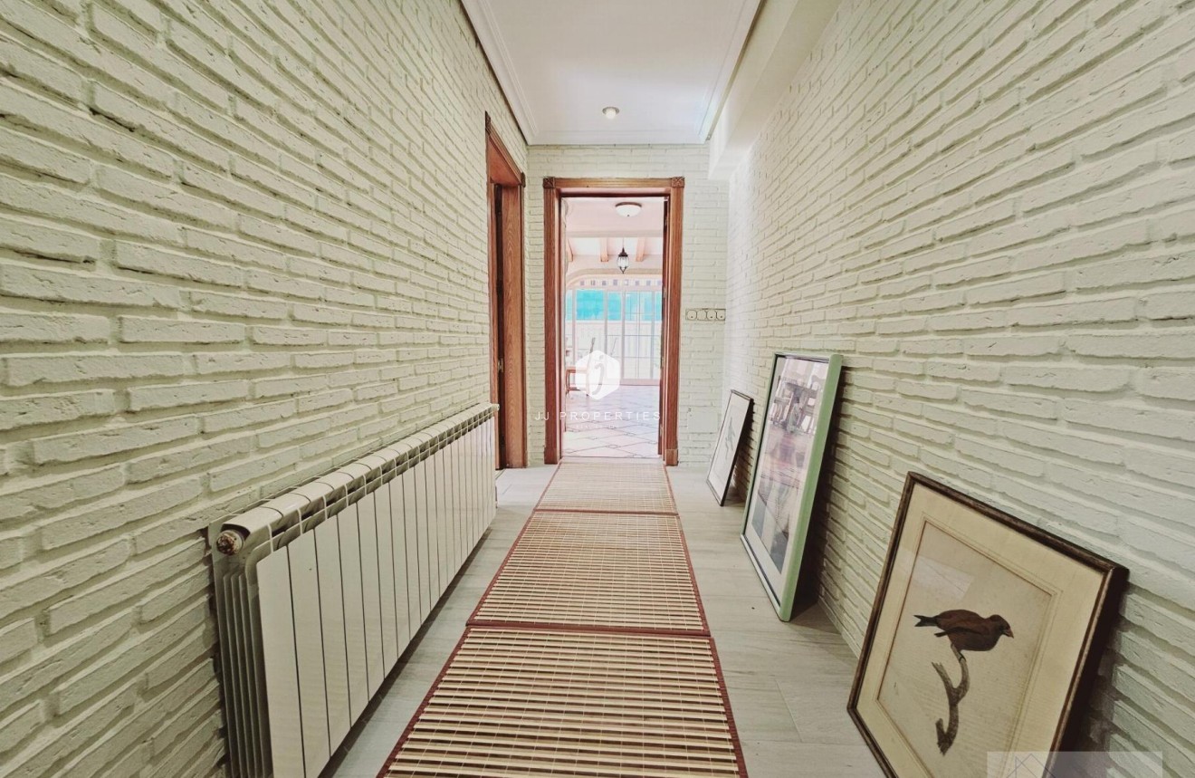 Z drugiej ręki - Villa -
Torrevieja - La Siesta - El Salado - Torreta