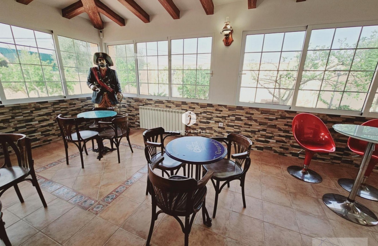 Z drugiej ręki - Villa -
Torrevieja - La Siesta - El Salado - Torreta