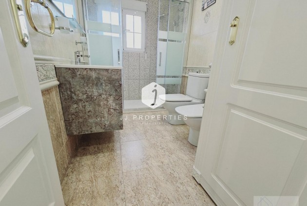 Z drugiej ręki - Villa -
Torrevieja - La Siesta - El Salado - Torreta