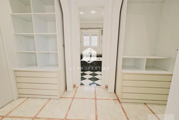 Z drugiej ręki - Villa -
Torrevieja - La Siesta - El Salado - Torreta