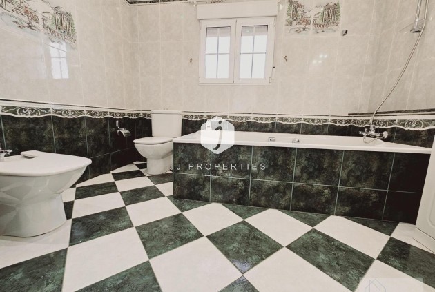 Z drugiej ręki - Villa -
Torrevieja - La Siesta - El Salado - Torreta