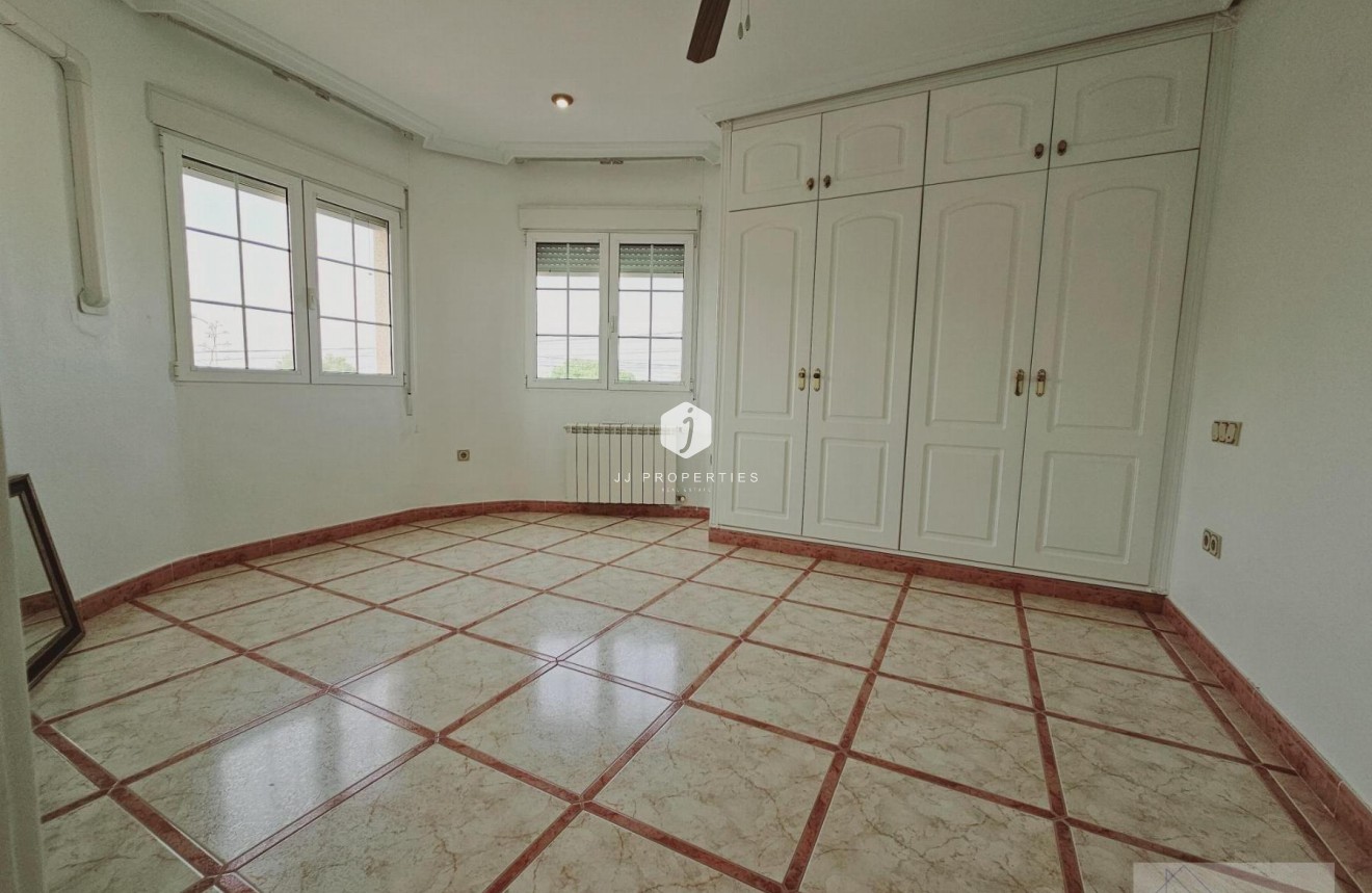 Z drugiej ręki - Villa -
Torrevieja - La Siesta - El Salado - Torreta