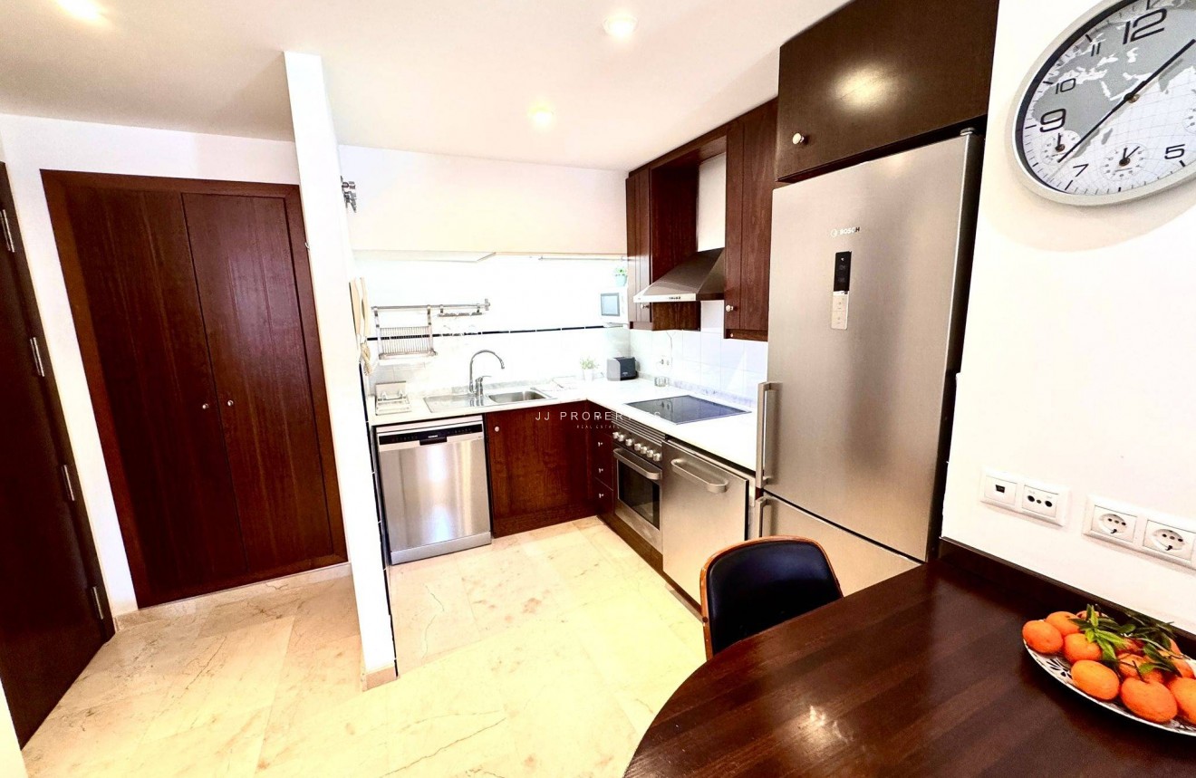 Segunda mano - Apartamento / piso -
Torrevieja - Punta prima