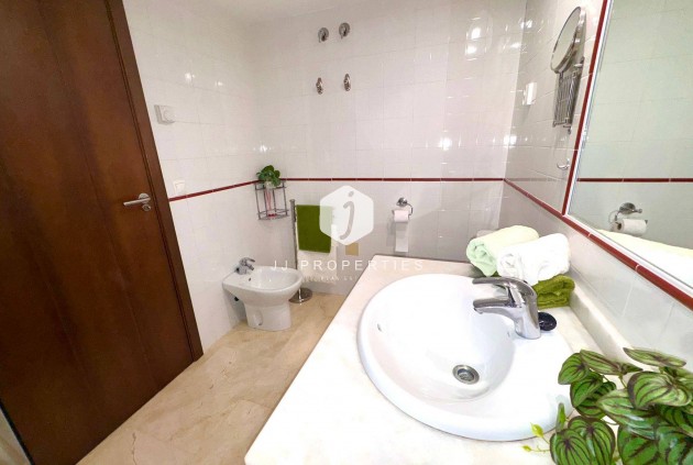 Segunda mano - Apartamento / piso -
Torrevieja - Punta prima