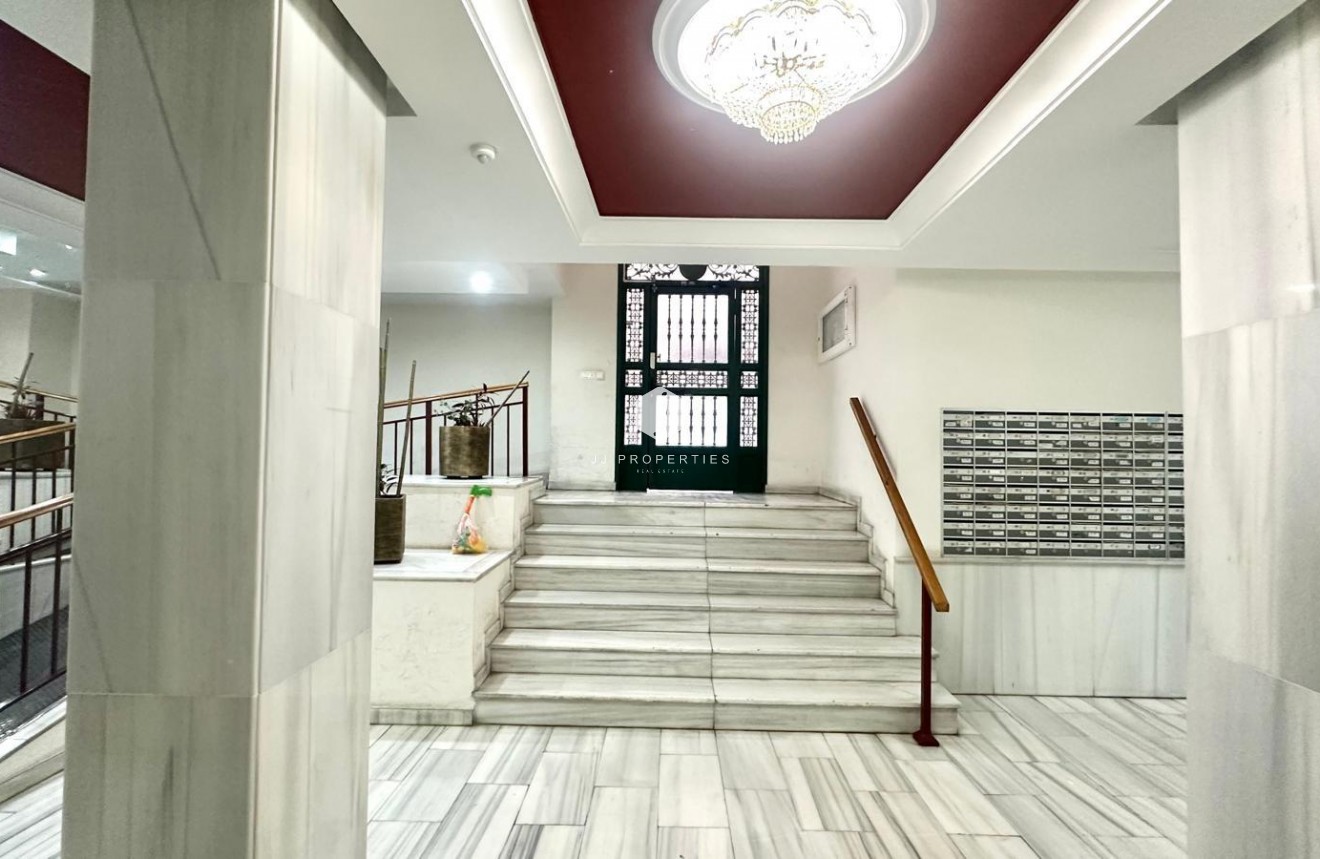 Aus zweiter Hand - Wohnung -
Torrevieja - Centro