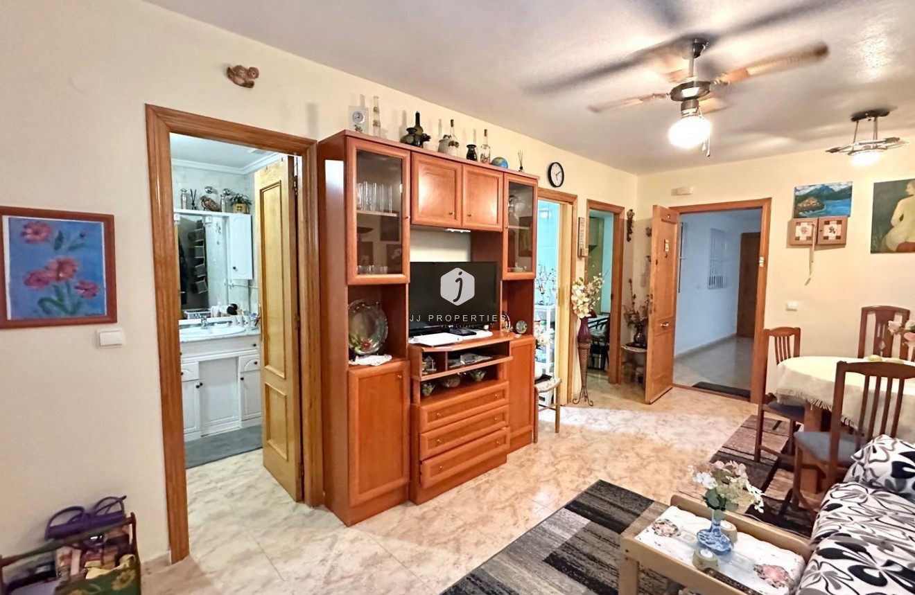 Aus zweiter Hand - Wohnung -
Torrevieja - Centro