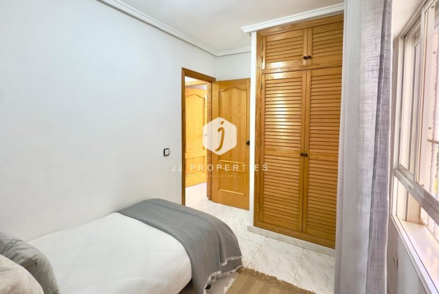 Aus zweiter Hand - Wohnung -
Torrevieja - Playa del Cura