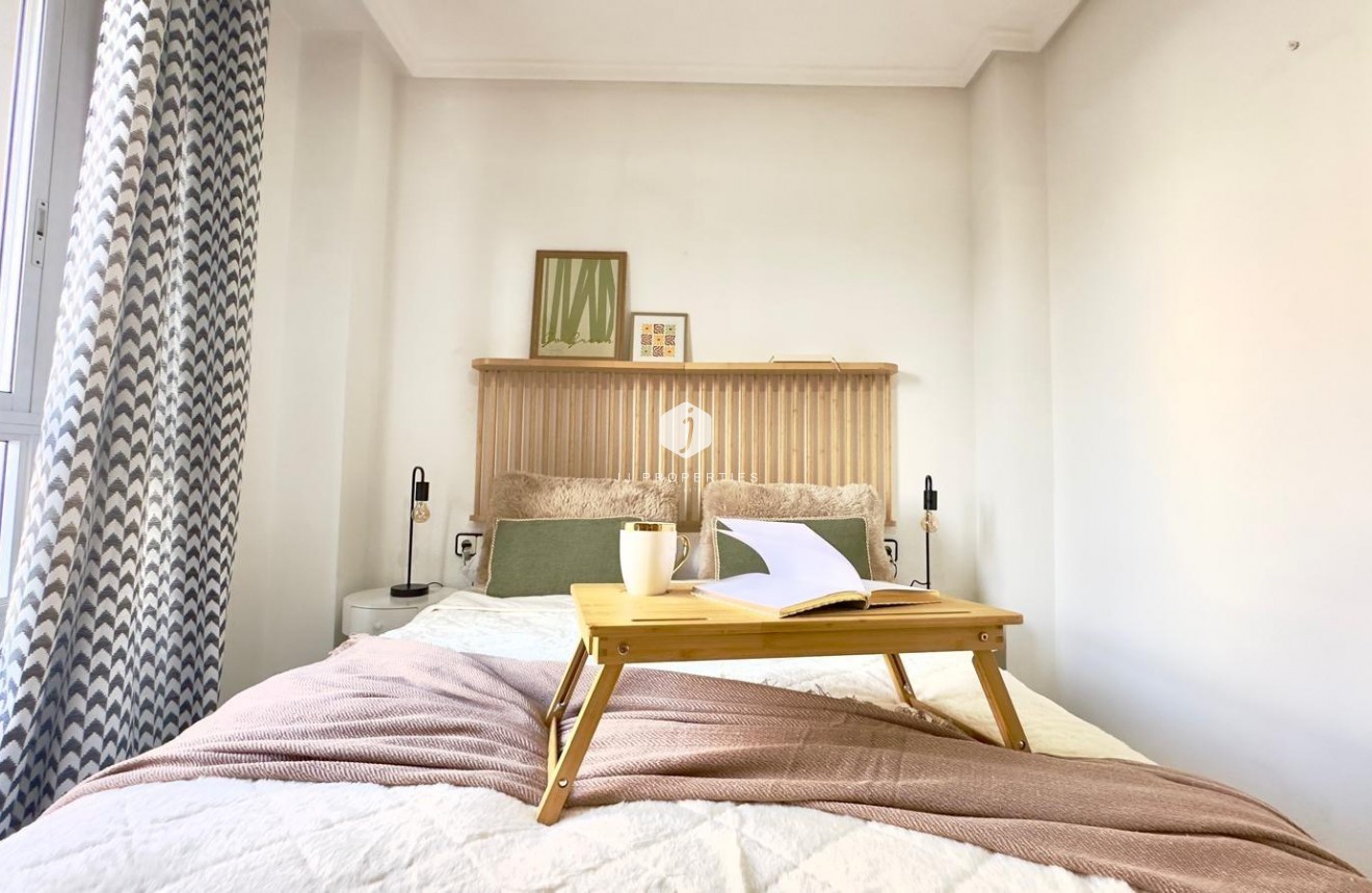 Aus zweiter Hand - Wohnung -
Torrevieja - Playa del Cura