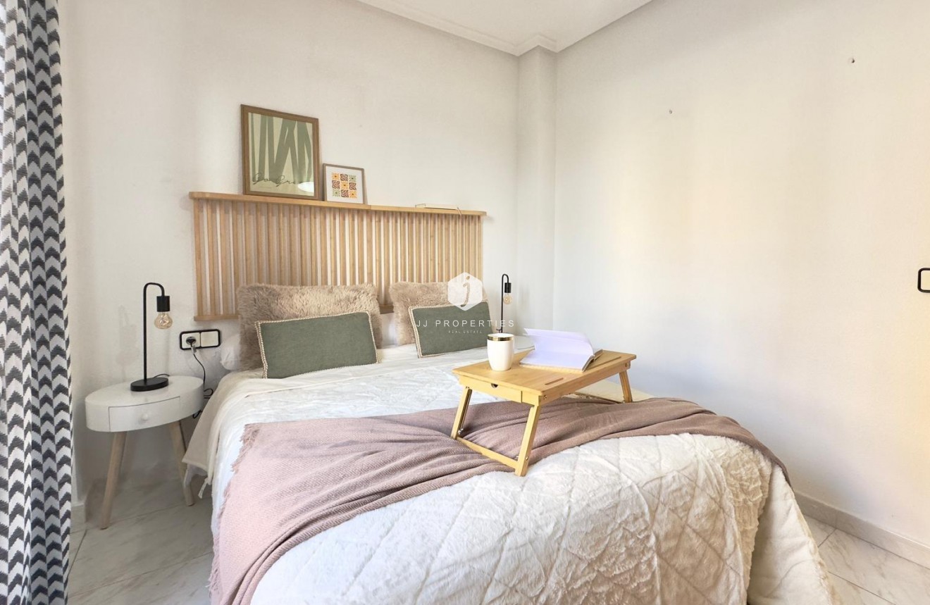 Aus zweiter Hand - Wohnung -
Torrevieja - Playa del Cura