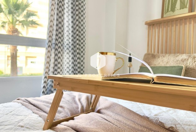 Aus zweiter Hand - Wohnung -
Torrevieja - Playa del Cura