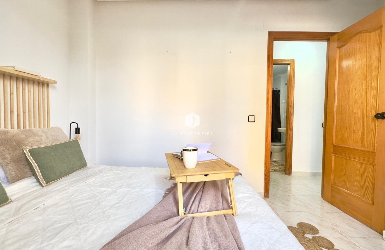 Aus zweiter Hand - Wohnung -
Torrevieja - Playa del Cura