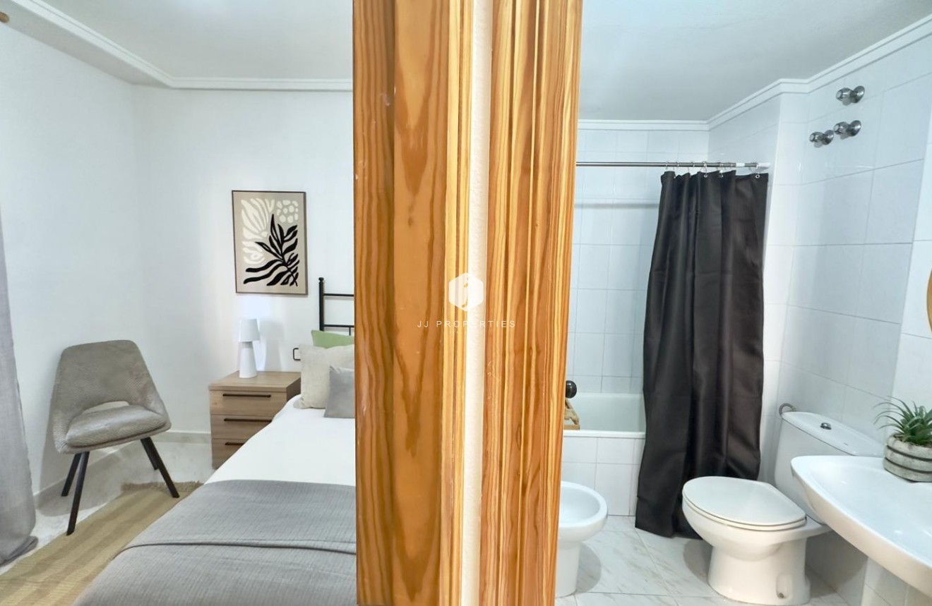 Aus zweiter Hand - Wohnung -
Torrevieja - Playa del Cura