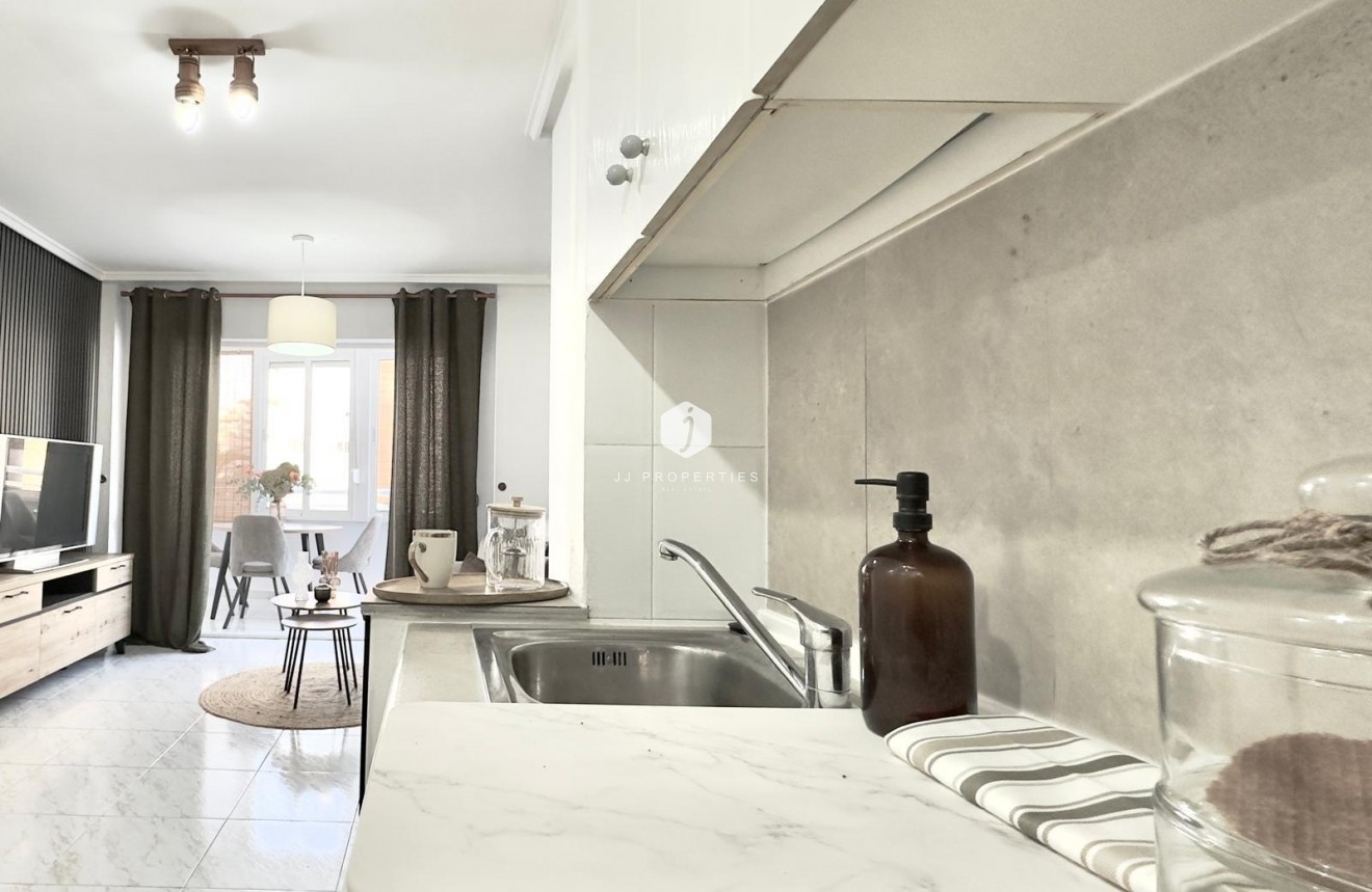 Aus zweiter Hand - Wohnung -
Torrevieja - Playa del Cura