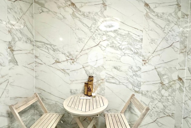 D'occasion - Appartement -
Torrevieja - Playa del Cura