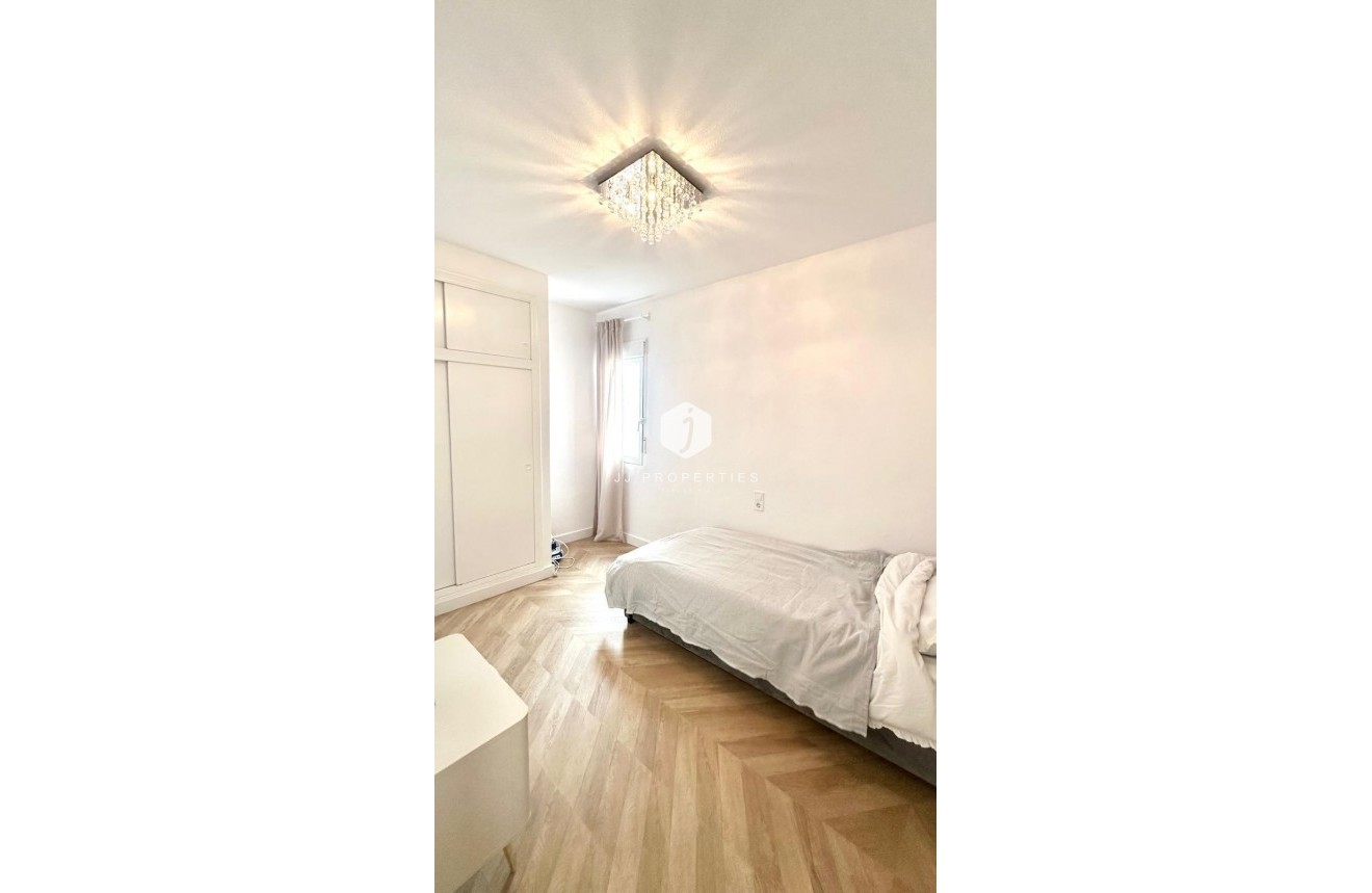 Aus zweiter Hand - Wohnung -
Torrevieja - Centro