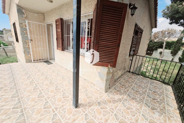 Aus zweiter Hand - Villa -
Torrevieja - Los Balcones - Los Altos del Edén