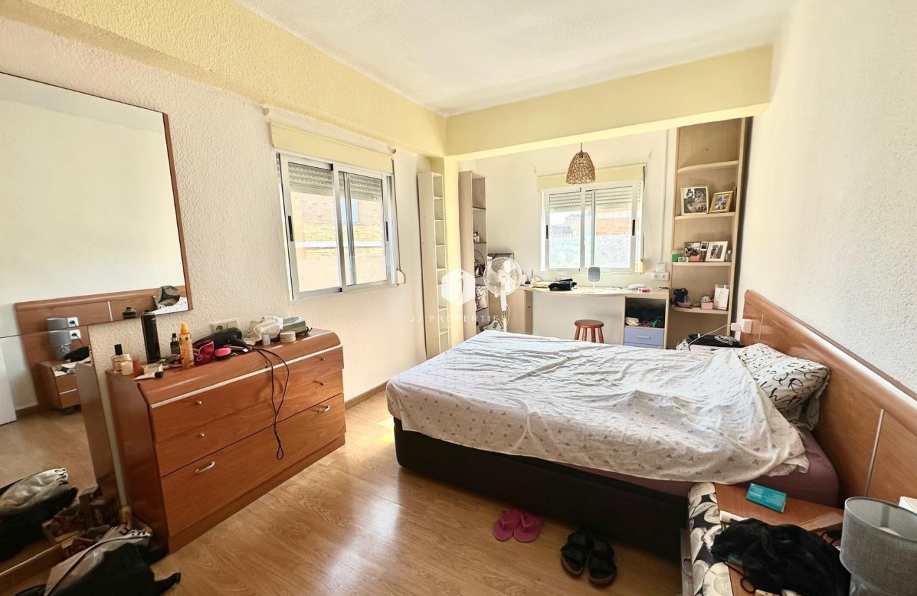 D'occasion - Appartement -
Torrevieja - Estacion de autobuses