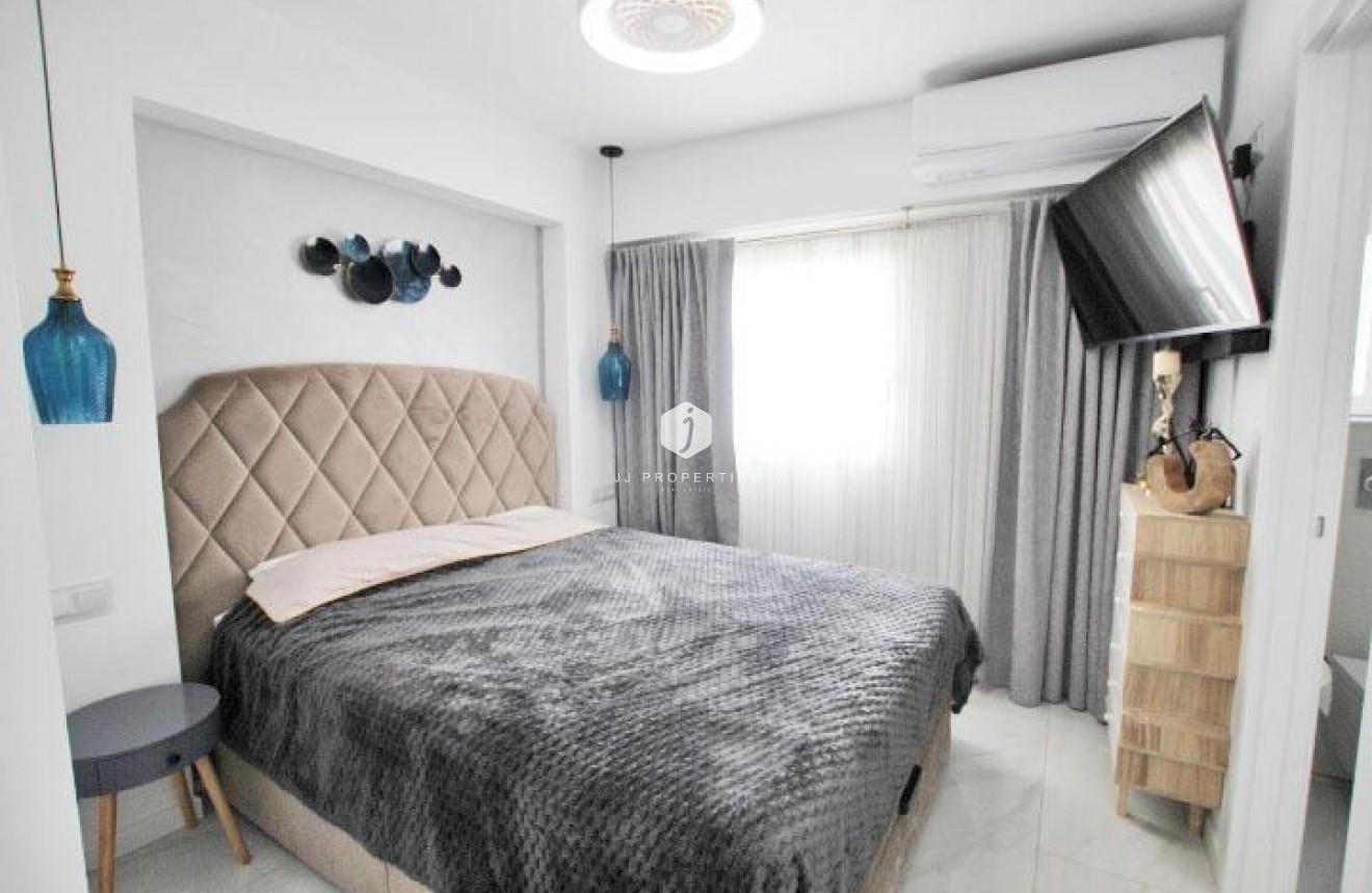 Resale - Apartment / flat -
Torrevieja